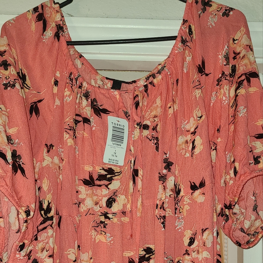 Torrid blouse 1X 14-16